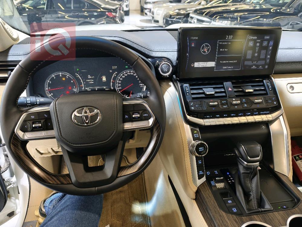 تويوتا لاندكروزر